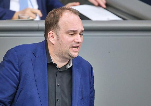 Bild vergr&ouml;&szlig;ern: Spritpreise: Union und SPD uneins über Übergewinnsteuer