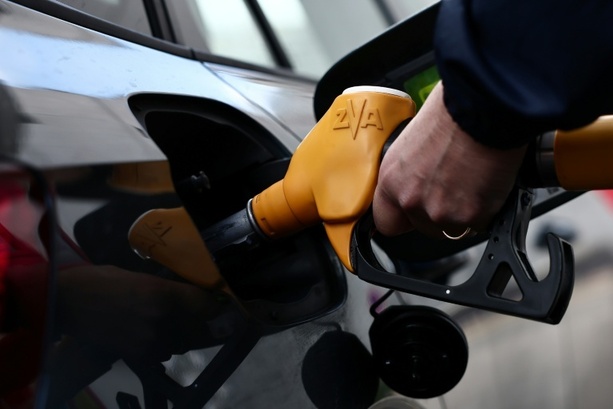 Bild vergr&ouml;&szlig;ern: Transportgewerbe warnt vor steigenden Verbraucherpreisen durch höhere Diesel-Kosten