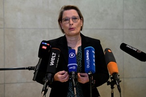 Hubig will Einmal-täglich-Regel bei Spritpreisen mindestens ein Jahr