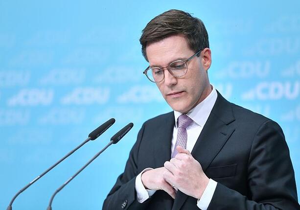 Bild vergr&ouml;&szlig;ern: Dröge stellt sich im Streit um Hagel-Video vor Fraktionskollegin