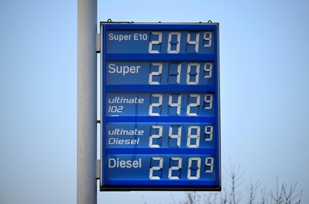 Bild vergr&ouml;&szlig;ern: Reiche-Berater gegen staatliche Entlastungen bei Spritpreisen