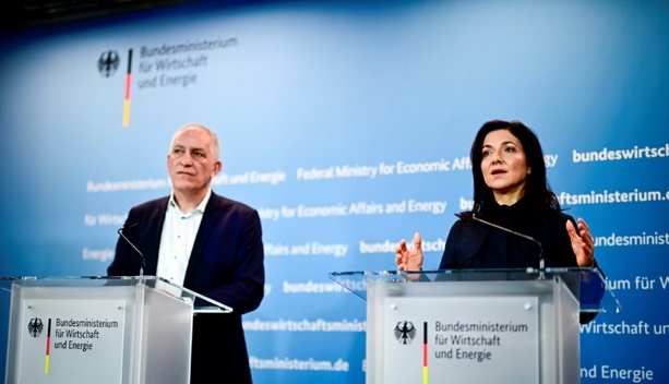 Bild vergr&ouml;&szlig;ern: Reiche zu US-Russland-Sanktionen: Putins Kriegskassen nicht noch weiter füllen