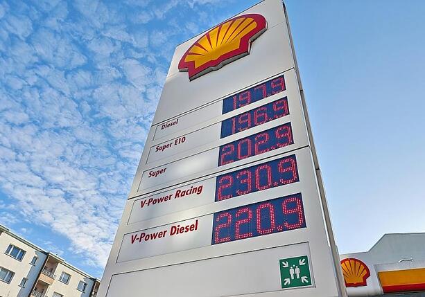 Bild vergr&ouml;&szlig;ern: Finanzministerium: Keine Mehreinnahmen durch höhere Spritpreise