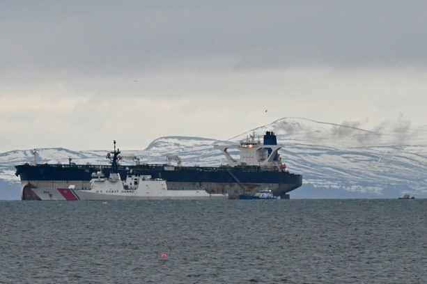 Bild vergr&ouml;&szlig;ern: US-Freigabe von russischem Öl stößt in Deutschland auf scharfe Kritik