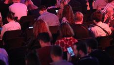 Social Media: Hubig fordert zeitnah mehr Schutz für junge Menschen