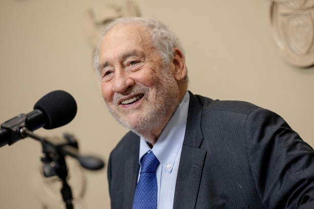 Bild vergr&ouml;&szlig;ern: Nobelpreisträger Stiglitz: Trump hat Handgranate auf Weltwirtschaft geworfen