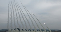 Staatsmedien: Kim beaufsichtigt Test von hochmodernem Mehrfachraketenwerfer