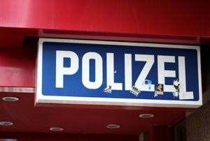 Gericht: Einmaliger Harnstein kein Ausschlussgrund für Polizeibewerber