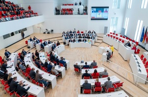 SPD und CDU besiegeln Koalition: Bündnisvertrag in Brandenburg unterzeichnet