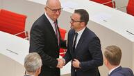 SPD und CDU in Brandenburg unterschreiben Koalitionsvertrag