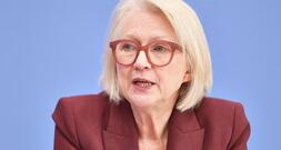 Schnitzer widerspricht Regierung bei Commerzbank