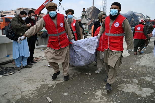 Bild vergr&ouml;&szlig;ern: Taliban: Rund 400 Tote bei pakistanischem Angriff auf Entzugsklinik in Kabul