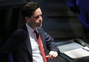 Winkel fordert stärkere Kontrolle des Finanzministers