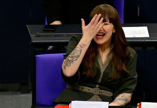 Bild vergr&ouml;&szlig;ern: Debatte um Sondervermögen: Reichinnek attackiert Grüne