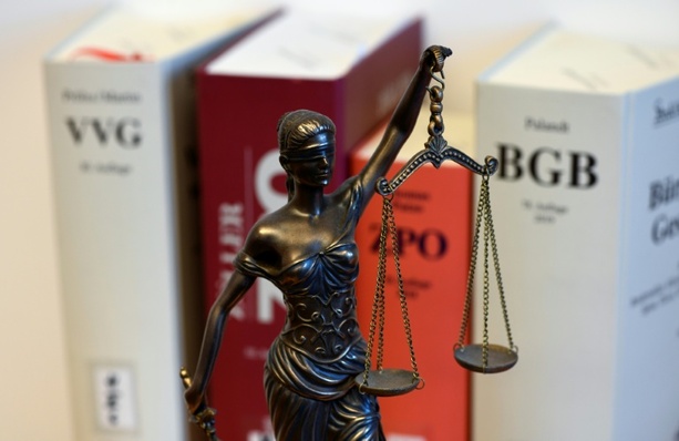 Bild vergr&ouml;&szlig;ern: Mordanklage gegen 42-Jährigen wegen Tötung von Gerichtsvollzieher in Saarland