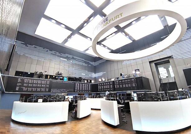 Bild vergr&ouml;&szlig;ern: Dax bricht um fast drei Prozent ein - Sorge um Energiepreise