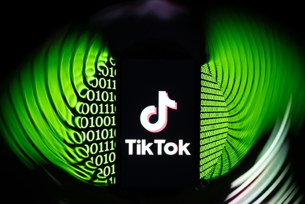 Bild vergr&ouml;&szlig;ern: Verbraucherzentrale: Gericht ordnet Änderungen bei Tiktok an