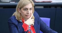 Warken fordert in Debatte um Deepfakes schnelle Maßnahmen