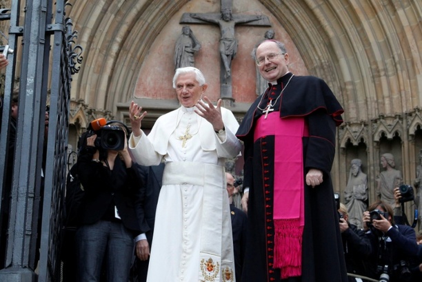 Bild vergr&ouml;&szlig;ern: Requiem für verstorbenen Altbischof Wanke in Erfurt