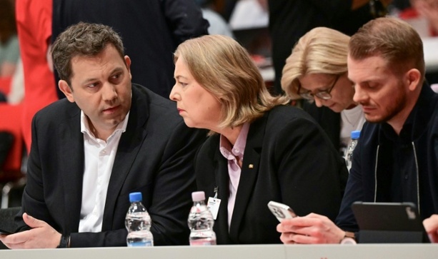 Bild vergr&ouml;&szlig;ern: SPD-Generalsekretär gegen Klingbeil-Ablösung und will auch selbst im Amt bleiben