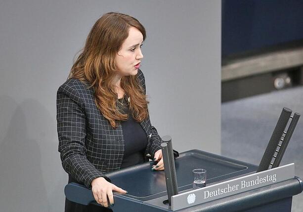 Bild vergr&ouml;&szlig;ern: Lang fordert Merz zu Stellungnahme im Fall Fernandes auf