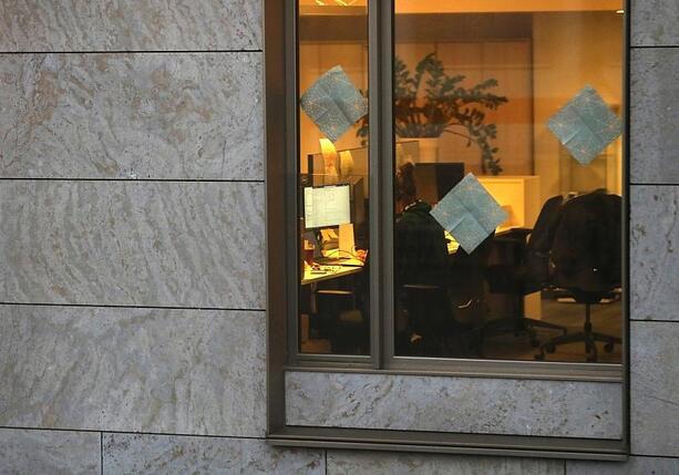 Bild vergr&ouml;&szlig;ern: Knapp vier Millionen Erwerbstätige leisten Nachtarbeit