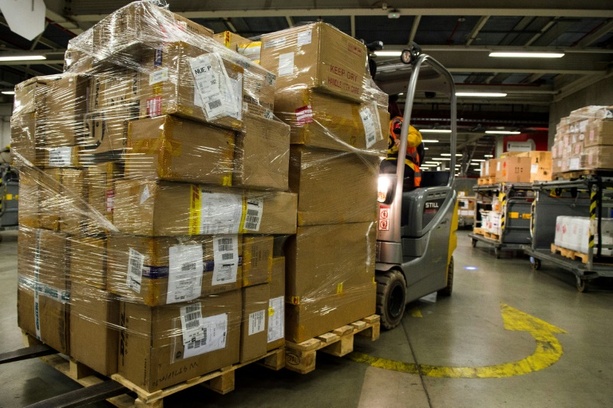 Bild vergr&ouml;&szlig;ern: Zwei Festnahmen wegen großangelegten Betrugs mit Onlineretouren