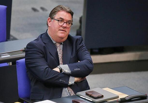 Bild vergr&ouml;&szlig;ern: Bericht: Heveling soll Rechnungshofs-Präsident werden