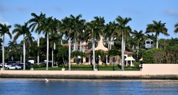 US-Demokraten gewinnen in Wahlbezirk mit Trumps Residenz Mar-a-Lago