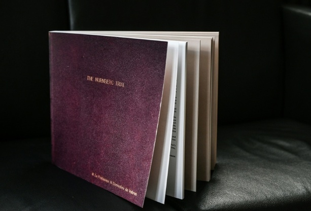 Bild vergr&ouml;&szlig;ern: Fünf Festnahmen bei Durchsuchungen wegen Betrugs mit wertvollen Büchern