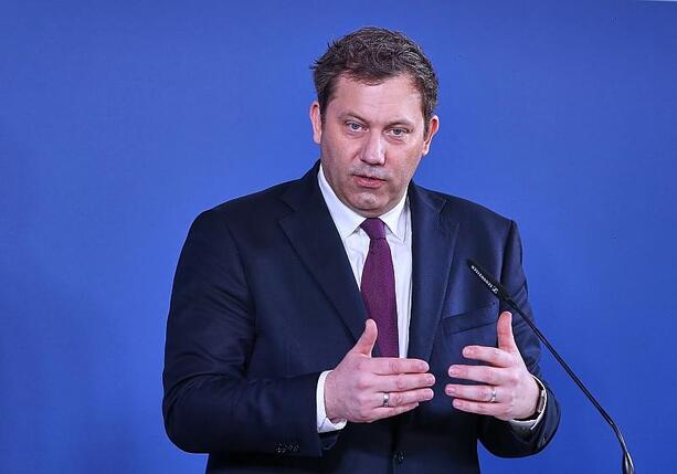 Bild vergr&ouml;&szlig;ern: Klingbeil will sich bei Rente stärker an Beitragsjahren orientieren