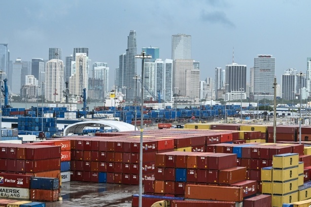 Bild vergr&ouml;&szlig;ern: EU-Parlament stimmt über Umsetzung von US-Handelsdeal ab