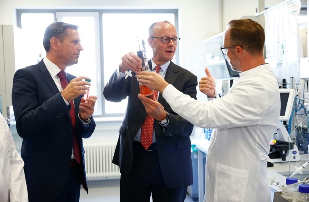 Bild vergr&ouml;&szlig;ern: Ausgaben von Hochschulen steigen 2024 um fünf Prozent - Einnahmen halten Schritt