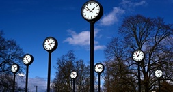 Beschwerden nach Zeitumstellung: Frauen laut Umfrage deutlich häufiger betroffen