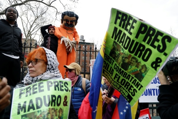 Bild vergr&ouml;&szlig;ern: Venezuelas entmachteter Präsident Maduro soll in New York vor Gericht erscheinen