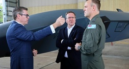 Pistorius erwägt Kauf von australischen Kampfdrohnen