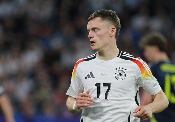 Bild vergr&ouml;&szlig;ern: DFB-Elf gewinnt torreiches Testspiel in der Schweiz