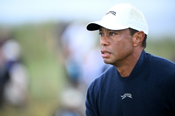 Bild vergr&ouml;&szlig;ern: Golflegende Tiger Woods nach verursachtem Autounfall in Florida festgenommen