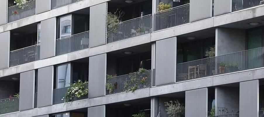 Studie: Unternehmen zögern bei Mitarbeiterwohnungen