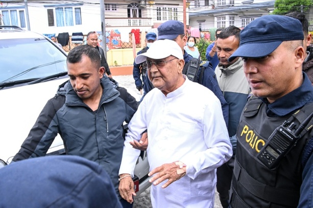 Bild vergr&ouml;&szlig;ern: Nach Regierungswechsel in Nepal: Ex-Premier und zwei Ex-Minister festgenommen