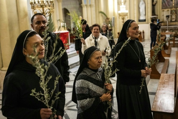 Bild vergr&ouml;&szlig;ern: Israelische Polizei untersagt Lateinischem Patriarchen Zugang zur Grabeskirche