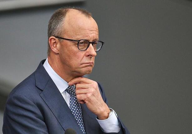 Bild vergr&ouml;&szlig;ern: Opposition fordert von Merz Neuausrichtung der US-Politik