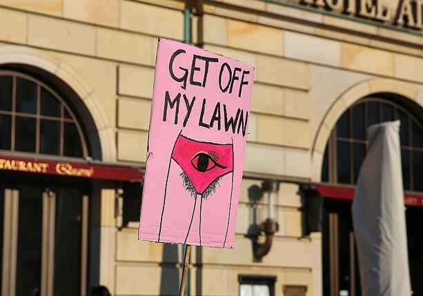 Bild vergr&ouml;&szlig;ern: Linke will Gesamtstrategie zum Schutz von Frauen