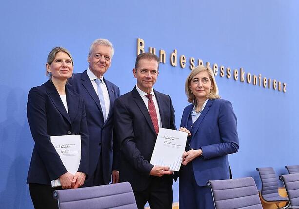 Bild vergr&ouml;&szlig;ern: Linke kritisiert einseitige GKV-Reformvorschläge