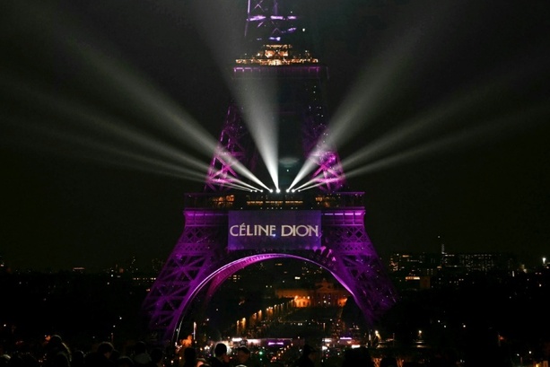 Bild vergr&ouml;&szlig;ern: Rückkehr auf Bühne nach sechs Jahren: Céline Dion gibt zehn Konzerte in Paris bekannt