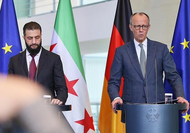 Bild vergr&ouml;&szlig;ern: Merz-Aussage zur Ausreise von Syrern stößt auf Kritik