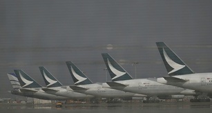 Airlines erhöhen Treibstoffzuschläge - Lufthansa weniger von Kerosin-Preisanstieg betroffen