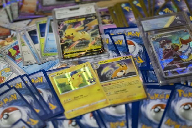 Bild vergr&ouml;&szlig;ern: Zoll in Baden-Württemberg verhindert großangelegten Schmuggel von Pokemon-Karten