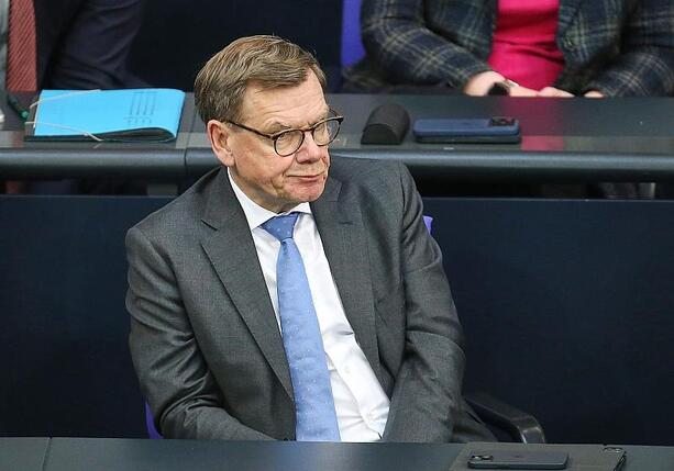 Bild vergr&ouml;&szlig;ern: Wadephul zeigt sich prinzipiell bereit zu Absicherung von Seewegen