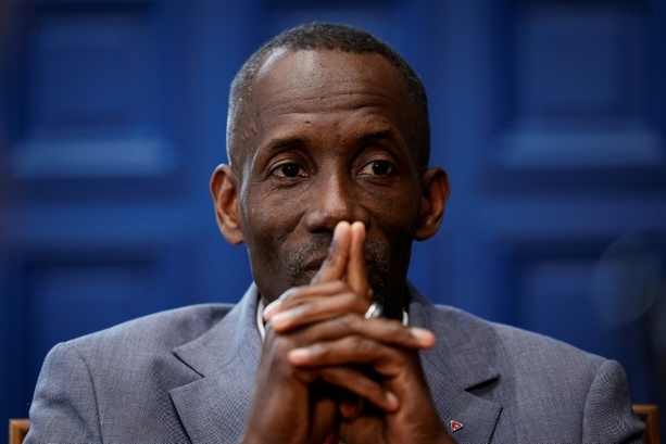 Bild vergr&ouml;&szlig;ern: Rassismus gegen schwarzen Bürgermeister: Frankreichs Justiz ermittelt